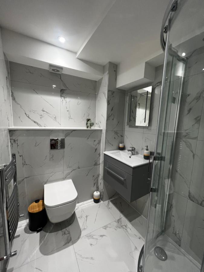 Апартаменты Flat In Лондон Экстерьер фото