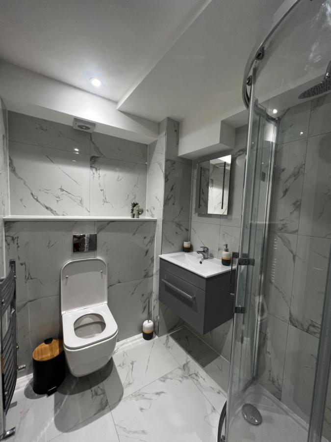 Апартаменты Flat In Лондон Экстерьер фото